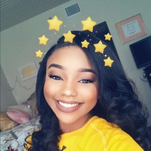 Meet your Posher, Ayana